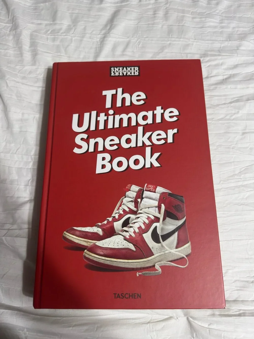 Ultimate Sneaker Book